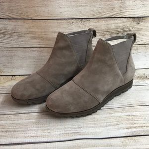 Sorel Harlow Chelsea boots size 7.5